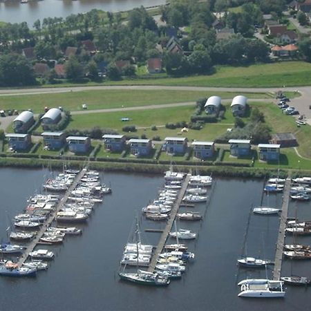 8 Pers House 'Capitein Theis' With Seaside In Front Of The Lauwersmeer Anjum エクステリア 写真