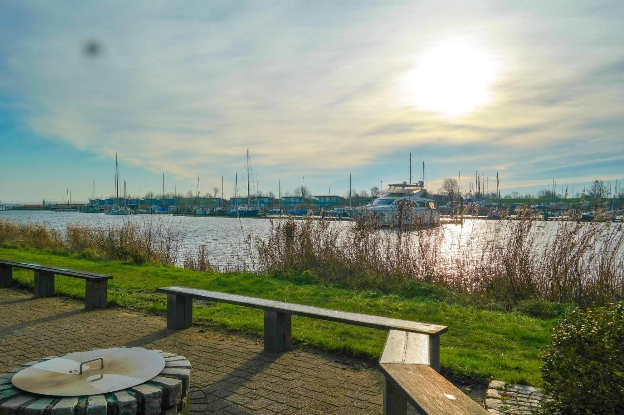 8 Pers House 'Capitein Theis' With Seaside In Front Of The Lauwersmeer Anjum エクステリア 写真